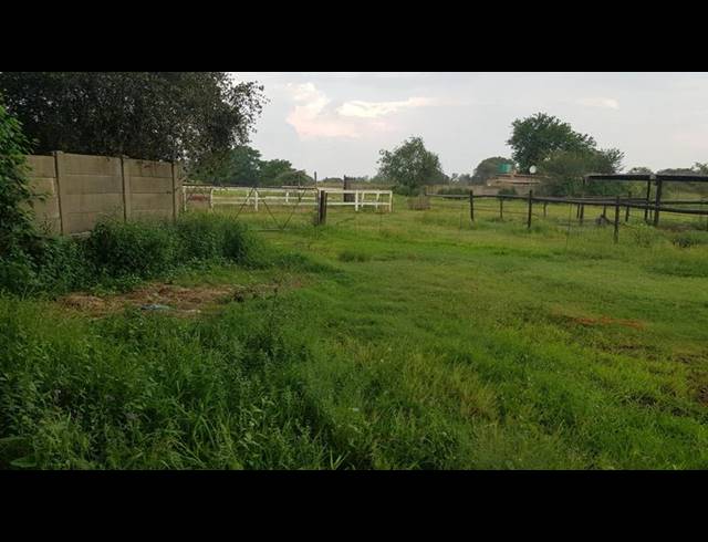 FARM FOR SALE IN THEOVILLE